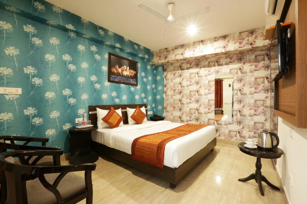 Hotel Sky Wood At Airport New Delhi Eksteriør bilde