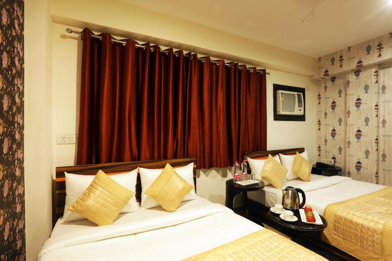 Hotel Sky Wood At Airport New Delhi Eksteriør bilde